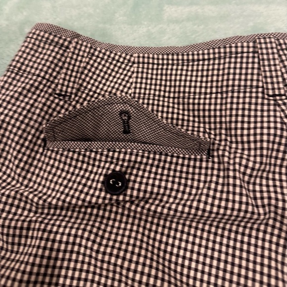 Talbots Checkered Black and White 
Shorts. Cute dressed up or casual! 
Sz 10 
T1 - Picture 6 of 10